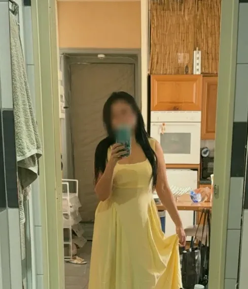Carla, 32