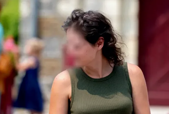Charlotte, 28