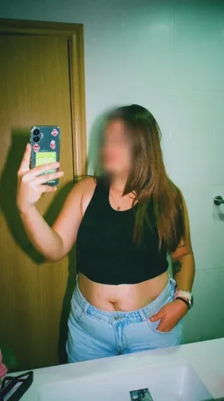 Isabell, 28