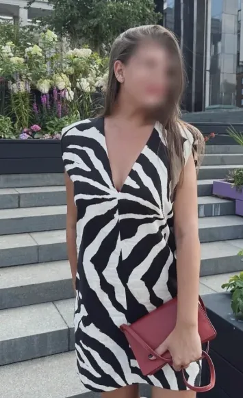 Larissa, 20