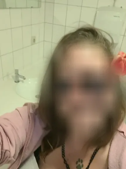 Miriam, 33