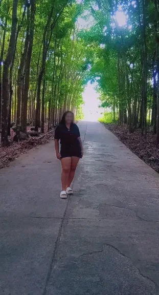 Miriam, 23