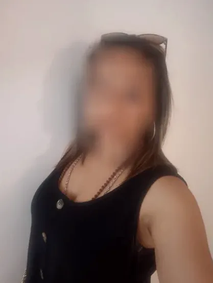 Özlem, 38