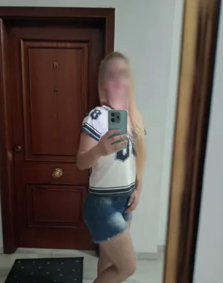 Simone, 38